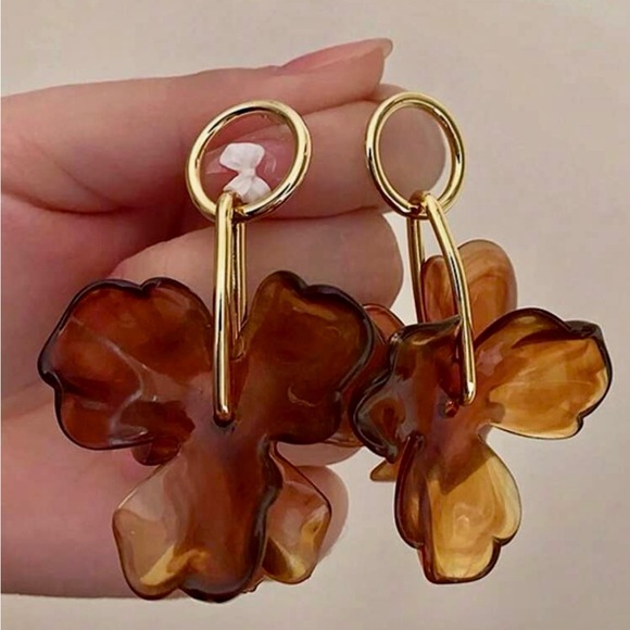 Gold and Brown Floral Earrings - Picture 4 of 4